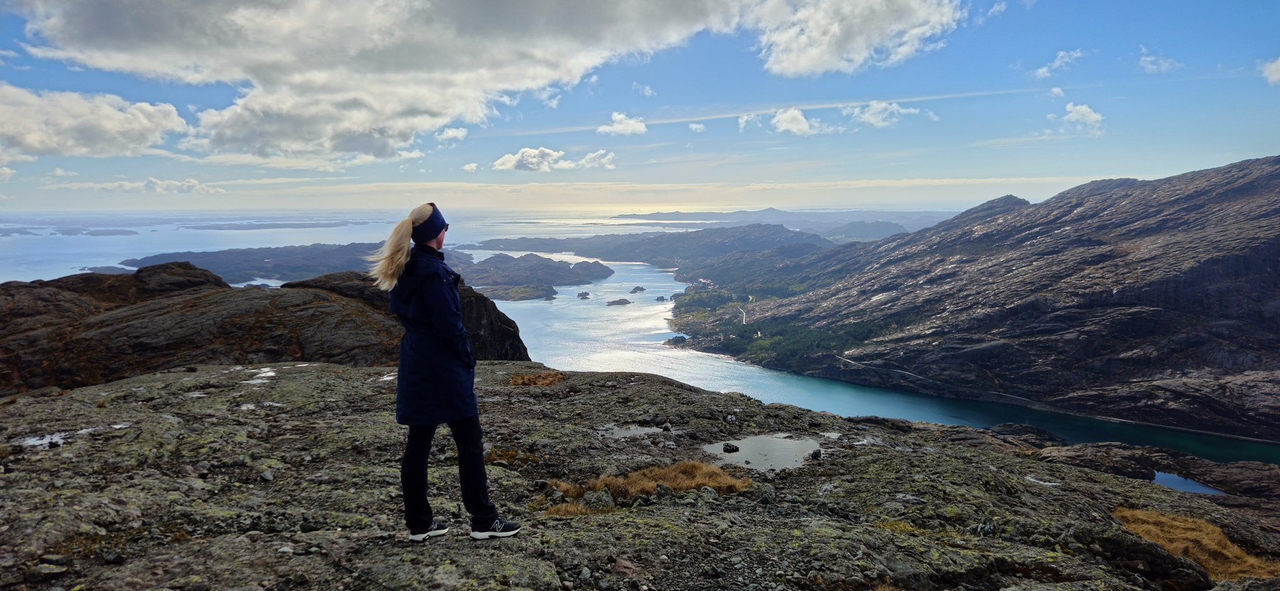 Tur til masten på Ulvegreina (450 moh) øya Sula