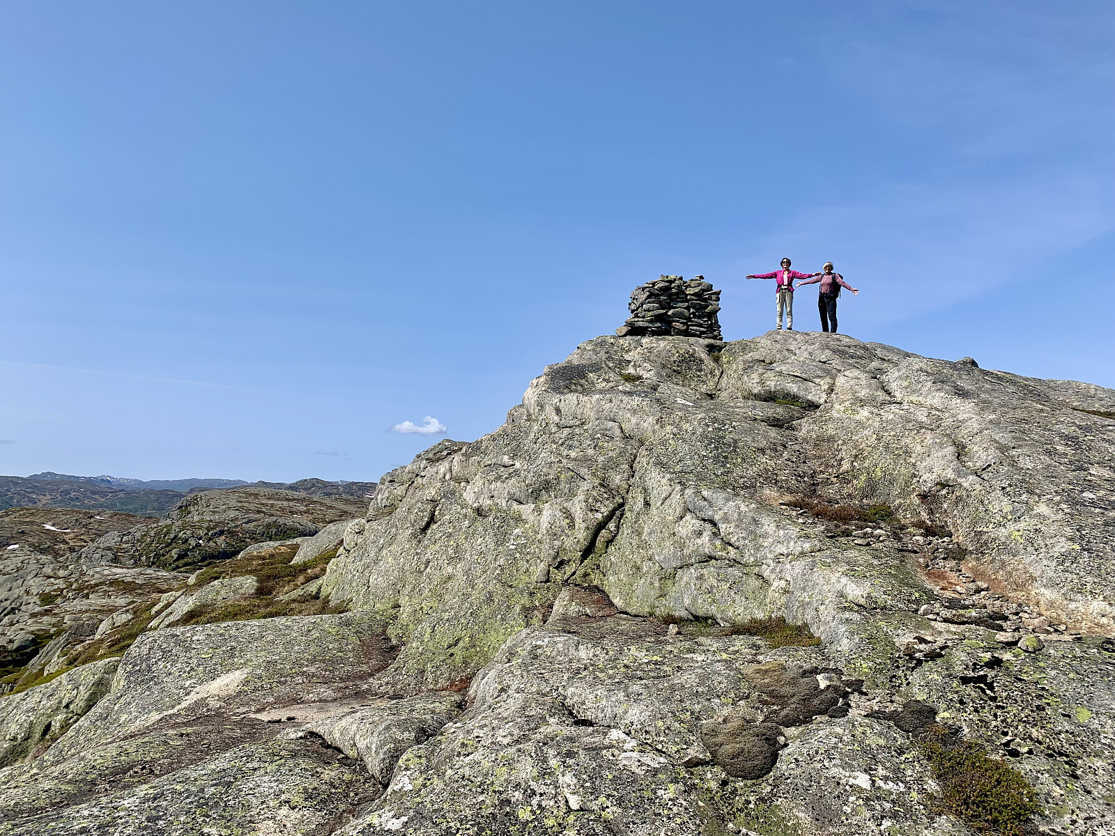 Ommundknuten (764moh)