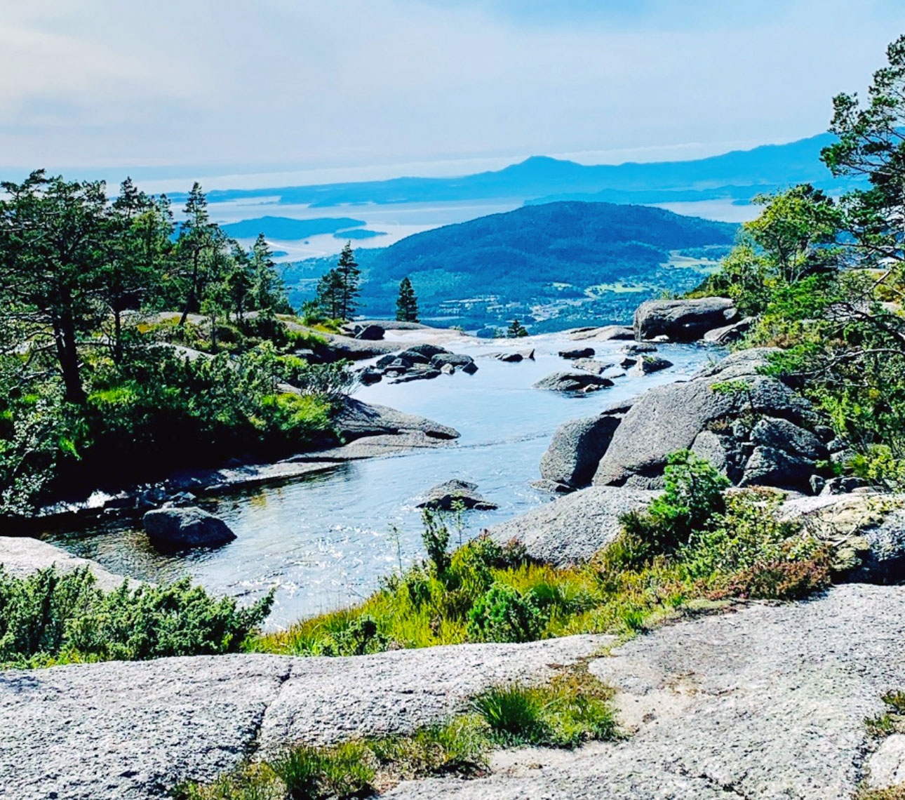 Vandretur til Bremstølsvatnet (460 moh) fra Husnes