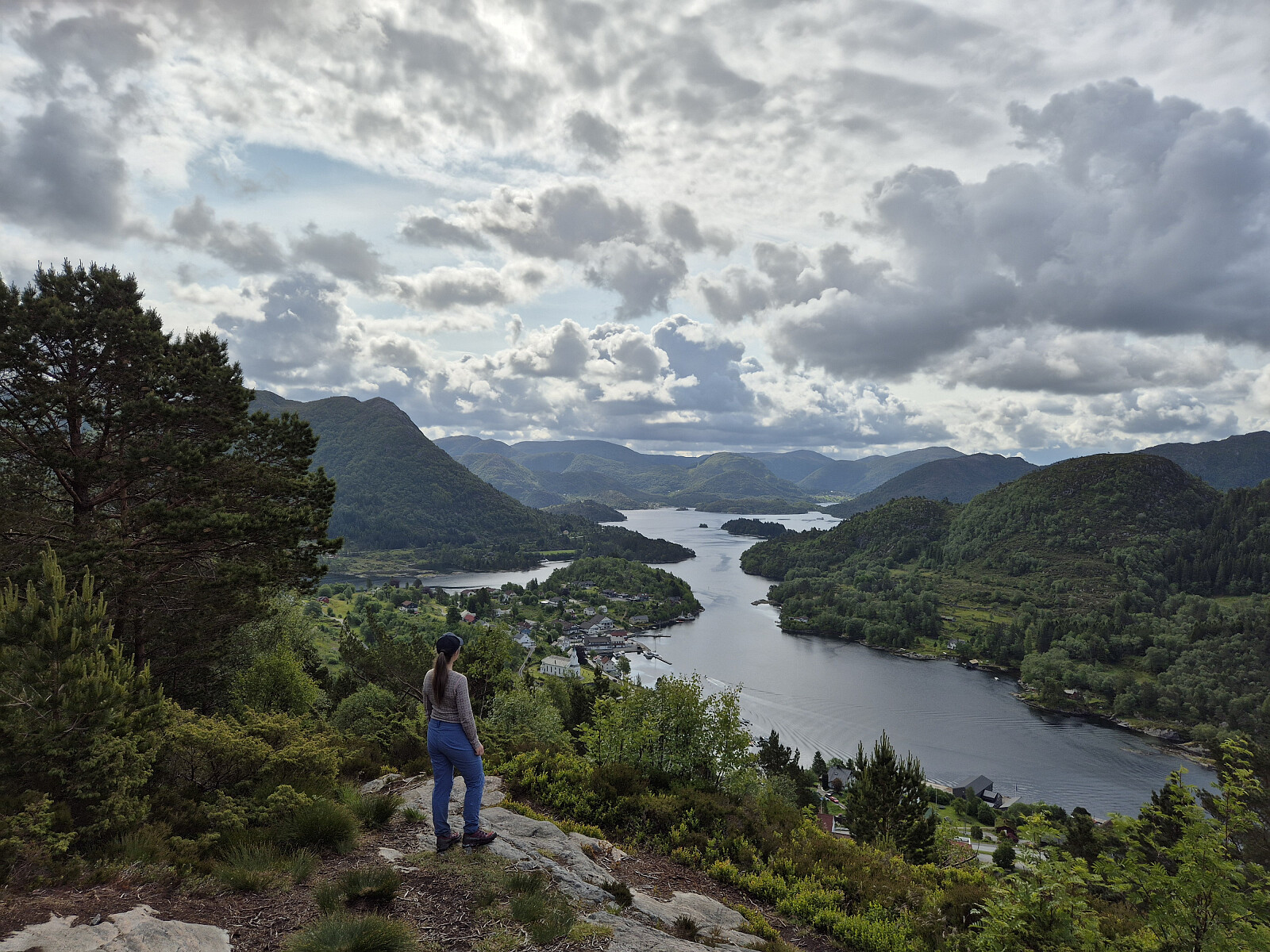 Vandretur til dagsturhytta i Gulen, kalt Gulakvila