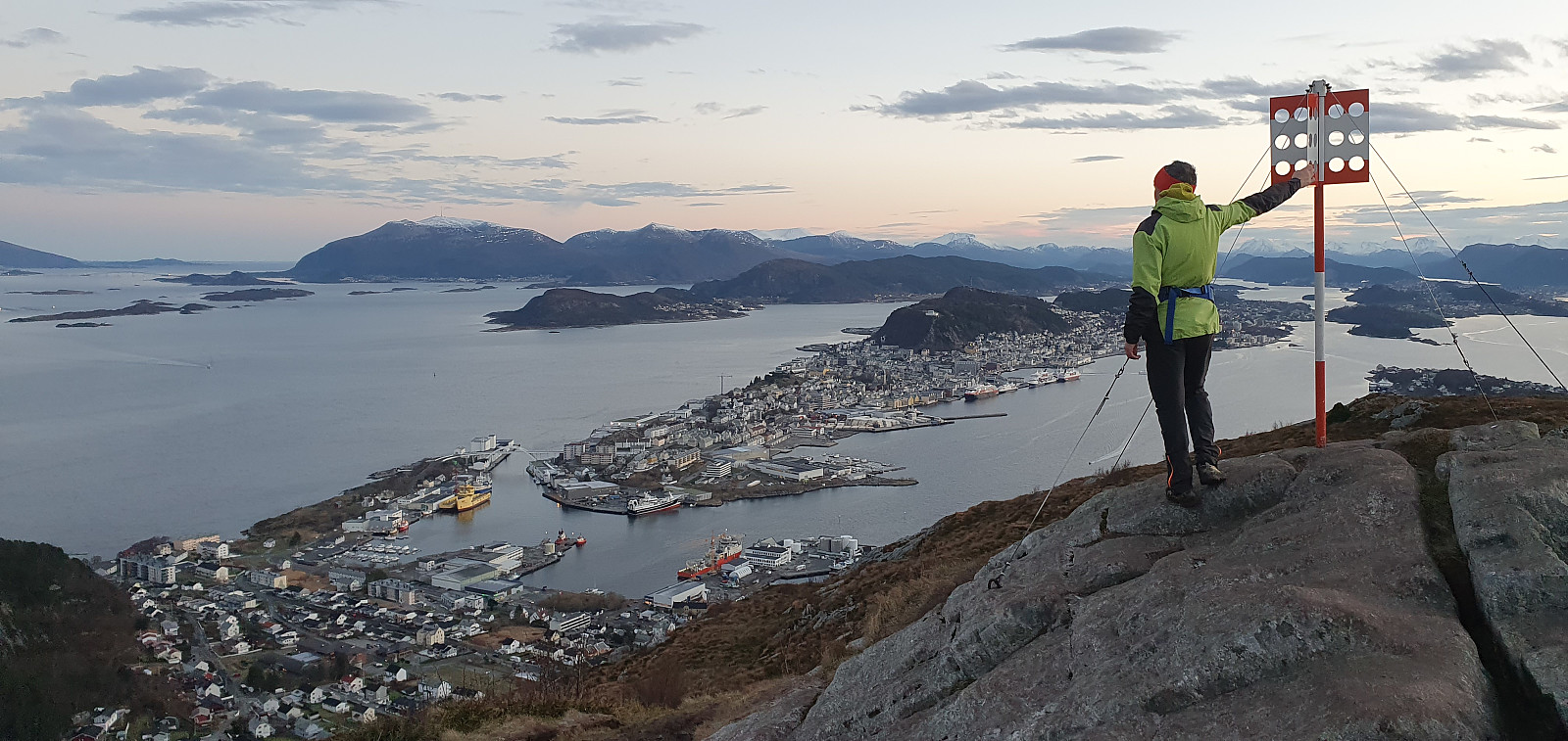 Fjelltur til Sukkertoppen (314 moh) i Ålesund
