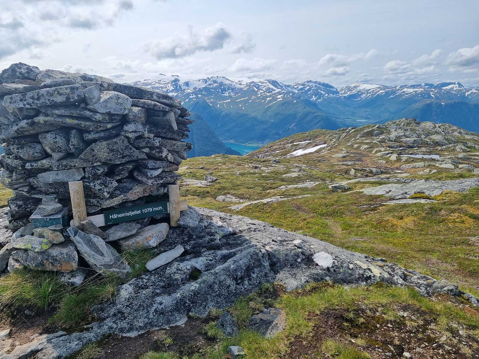 Håheimsfjellet (1079 moh)