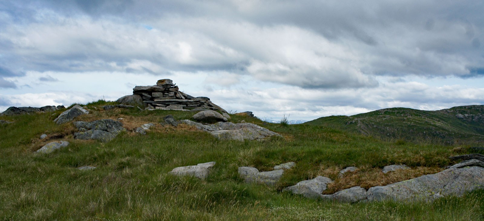 Herlandsfjellet (695 moh) fra Osavatnet
