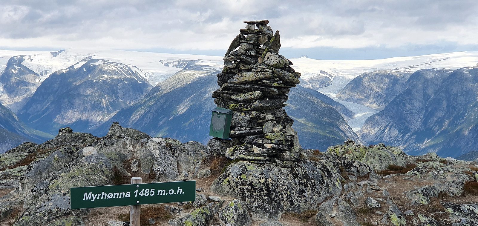 Fjelltur til Myrhyrna / Myrhønna (1448 mohh) fra i Jostedalen